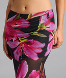 Choosing the black skirt says you’re ready to show off in the Vacay Queen Tropical Floral Mesh Maxi Skirt, a warm-weather staple that elevates your outfit and seasonal style.