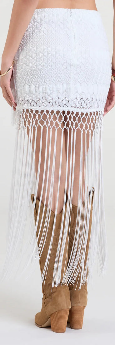 Pair the Iconic Getaway Tie-Waist Wrap Fringe Skirt with your favorite crop or bodysuit for effortless fall outfits with on-trend ivory skirts that speak your style.