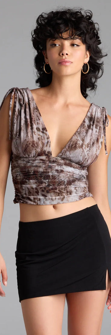 Choosing the black skirt says you’re ready to show off in the First Take Micro Slit Mini Skirt, a versatile fall seperate that pairs effortlessly with layers and elevates your cool-weather style.