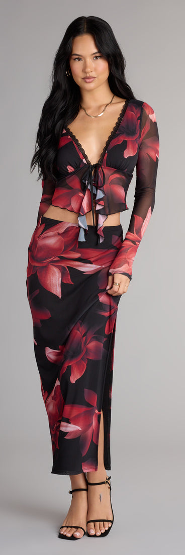 This piece brings trend-right energy to the Soft Serve Floral High Slit Maxi Skirt, perfect for fall outfits that stand out.