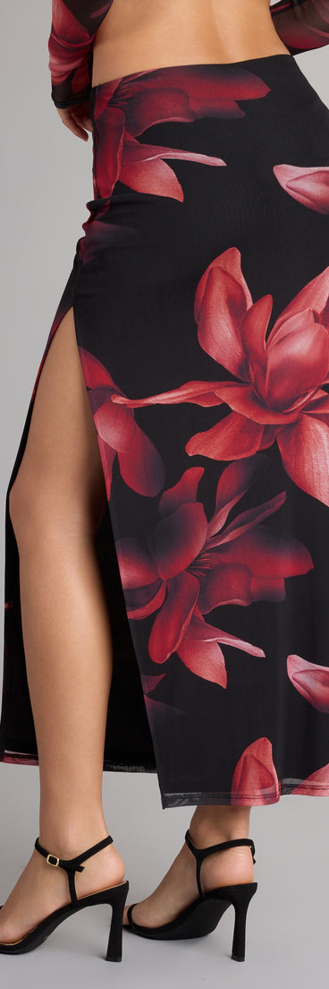 This piece brings trend-right energy to the Soft Serve Floral High Slit Maxi Skirt, perfect for fall outfits that stand out.