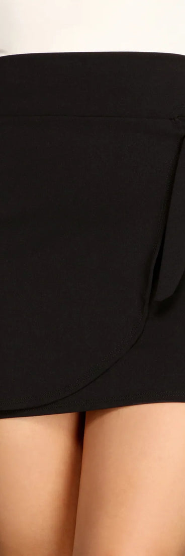 Side Tie Crepe Mini Skirt