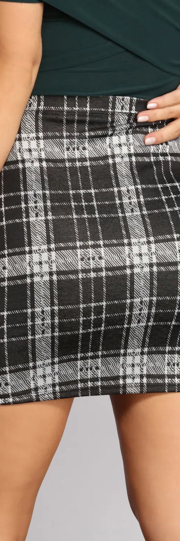 Chic In Plaid Knit Mini Skirt