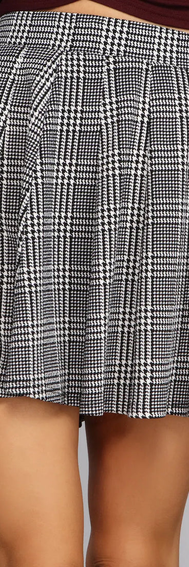 Chic Houndstooth Pleated Mini Skirt