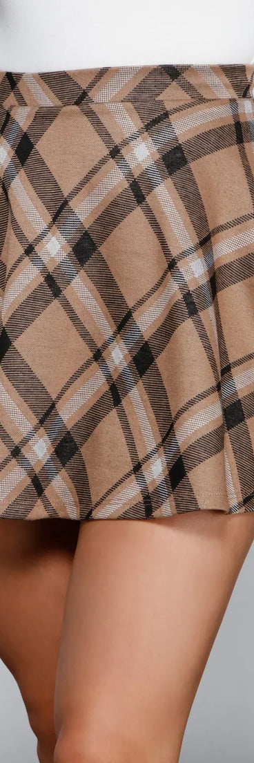 Chic Flair Plaid Skater Skirt