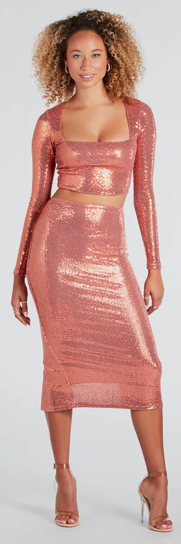 Get ready for any event with the Enticing Sparkle Sequin Midi Skirt in rose, an essential start to creating a versatile outfit for women for parties, cocktail hours, or Valentine's Day events.