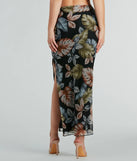 
Upgrade your style game for 2025 with the Gorgeous Getaway Tropical Print Maxi Skirt in black, perfect for any fashion-forward wardrobe.