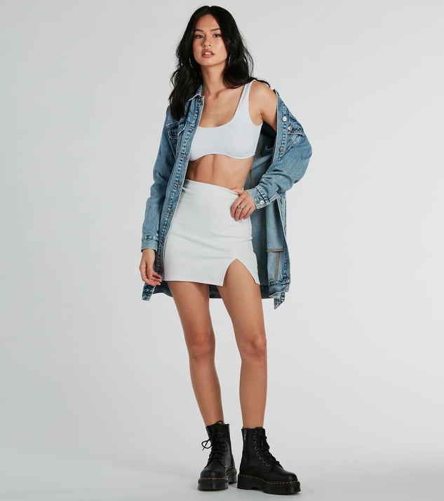 The Fabulous Fit Side Slit Knit Mini Skirt in ivory is a women's workwear essential with an elevated fabric and chic silhouette, ideal for layering and versatile enough to take your look from office chic to going-out ready!