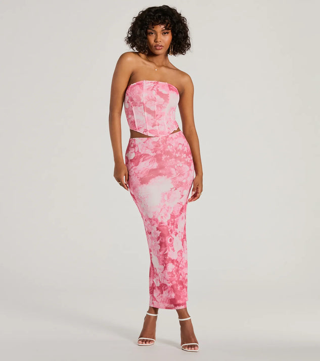 Create bold, fashion-forward looks for spring or summer with the Floral Sensation High Rise Maxi Skirt in pink, a must-have piece from Windsor’s collection of stylish bottoms for women.