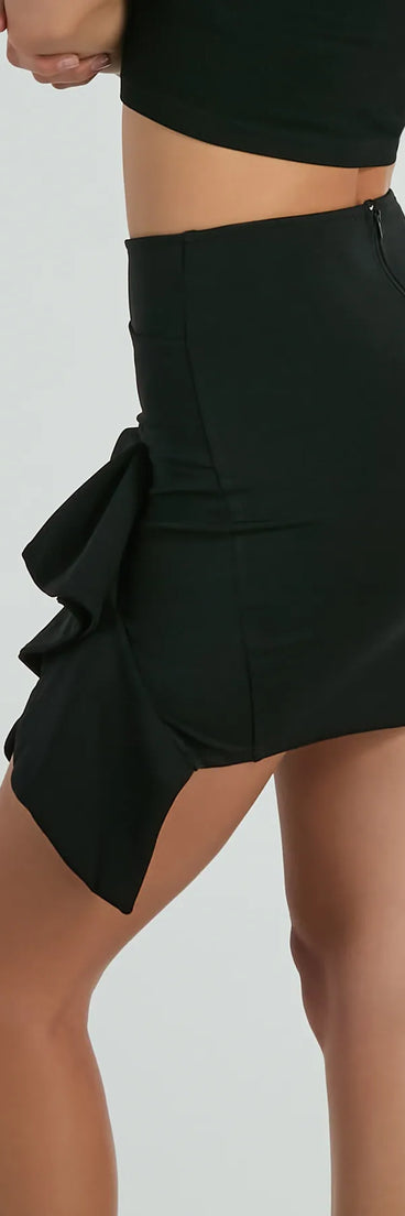 Style your day-to-night fall looks effortlessly in this skirt featuring the Iconic Moves Ruffled Ponte Knit Mini Skirt.