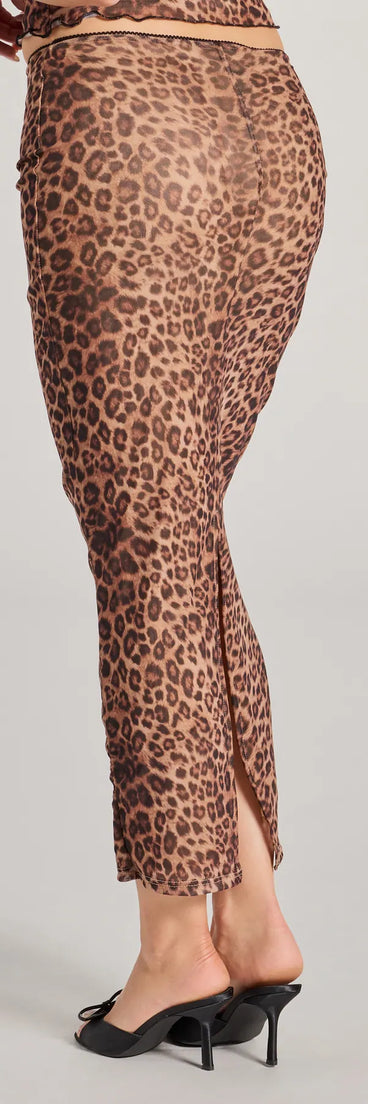 The Forever Fierce Leopard Print and Bow Maxi Skirt is a trendy women's bottom in leopard print, designed with modern details and alluring textures to complete chic outfits for 2025.