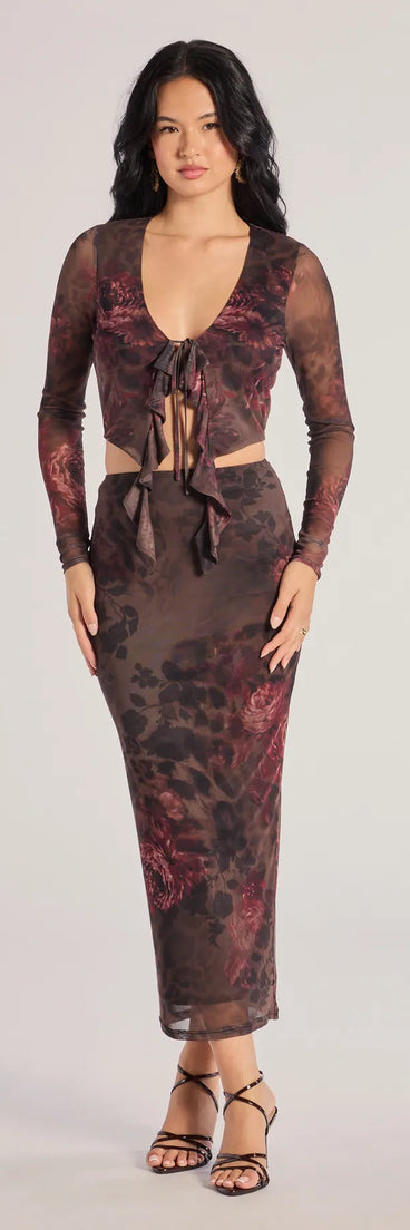 Effortlessly create party outfits or vacation-ready looks with the Wild Blossom Abstract Print Maxi Skirt, one part of a versatile women's brown matching set perfect for quick and easy outfit combinations from layering chic outfits to transitioning your look seamlessly.