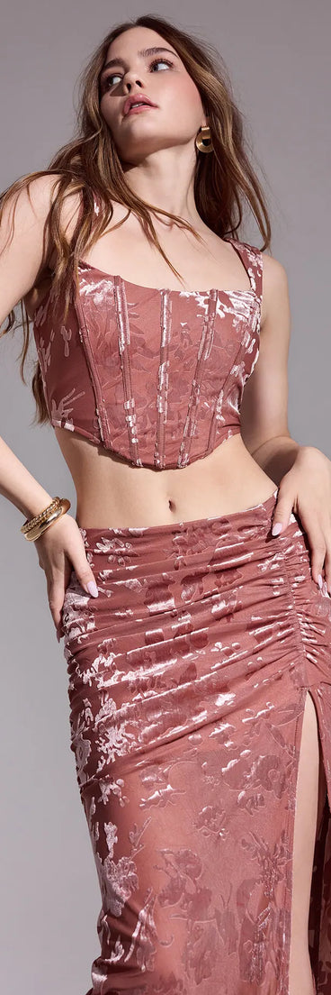 Pair the Forever In Love Floral Velvet Burnout Midi Skirt with your favorite crop or bodysuit for effortless warm-weather looks with on-trend rose skirts that speak your style.