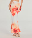 Create bold, fashion-forward looks for spring or summer with the Outside The Lines Floral Print Maxi Skirt in ivory, a must-have piece from Windsor’s collection of stylish bottoms for women.