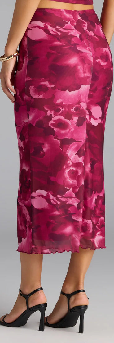 Choosing the magenta skirt says you’re ready to show off in the Sultry Bloom Floral Mesh Maxi Skirt, a versatile fall seperate that pairs effortlessly with layers and elevates your cool-weather style.