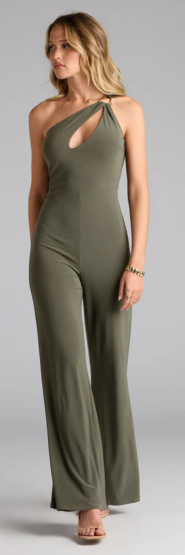 Choosing a olive green jumpsuit like the Being Chic One-Shoulder Cutout Wide-Leg Jumpsuit means you’re ready for anything—no outfit planning needed, just style, go, and glow.