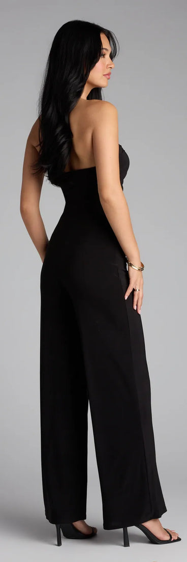 Stay polished and comfortable in the Get Like Me Cutout Wide-Leg Jumpsuit, trendy black pants for women that transition from everyday looks to weekend slay.