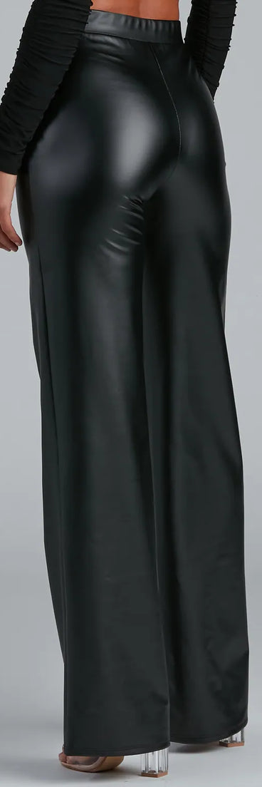 Trendsetting Moment Faux Leather Pants