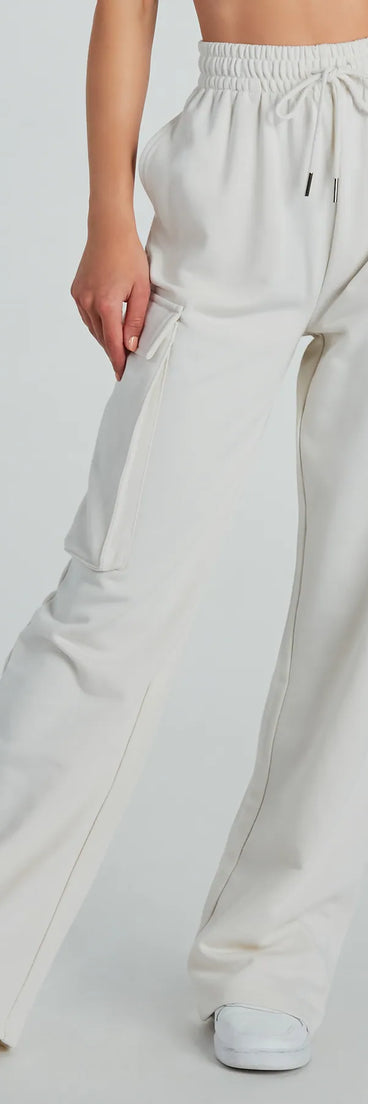 Elevated Cool Wide-Leg Cargo Sweatpants