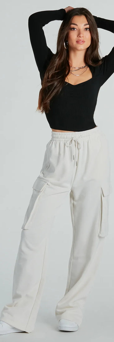 Elevated Cool Wide-Leg Cargo Sweatpants