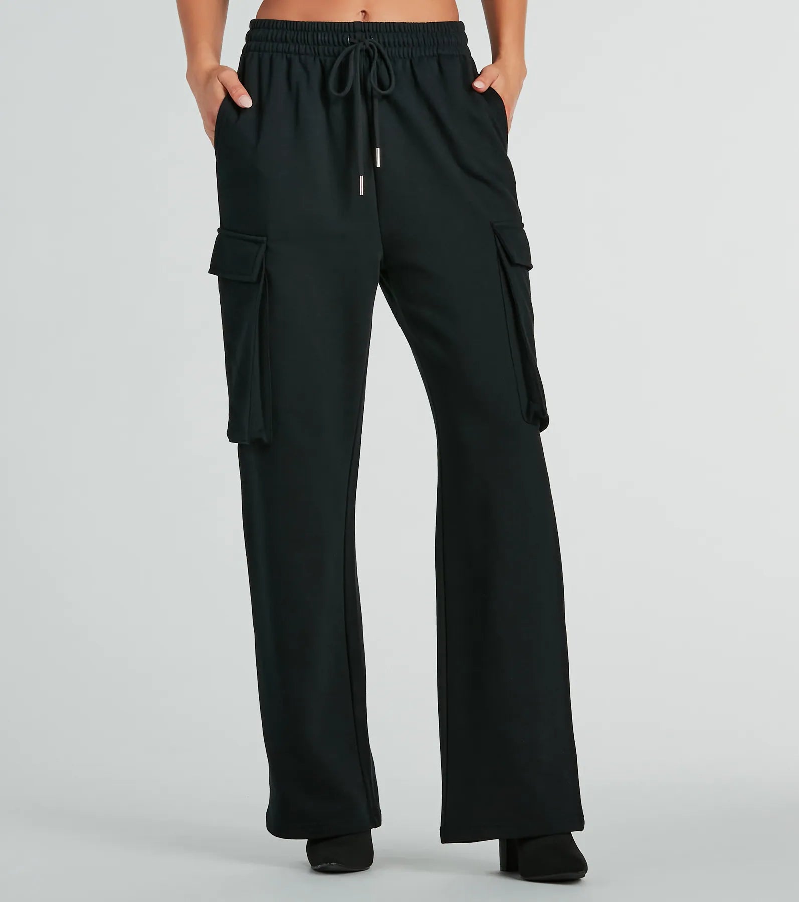Elevated Cool Wide-Leg Cargo Sweatpants | Windsor