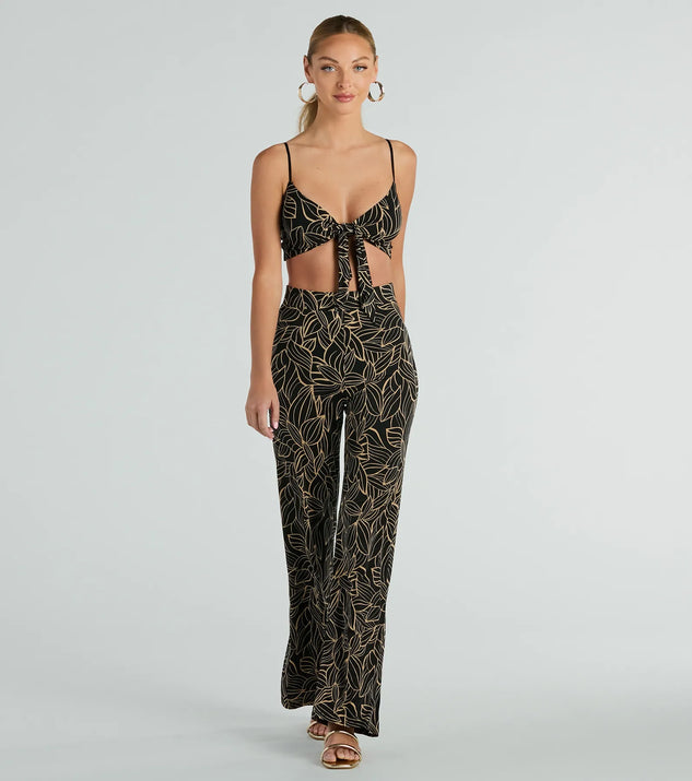 Refresh your fall closet with stylish women's pants like the Island Sun Tropical High Rise Palazzo Pants in a sleek fabric and a pant leg style that makes your look unique.