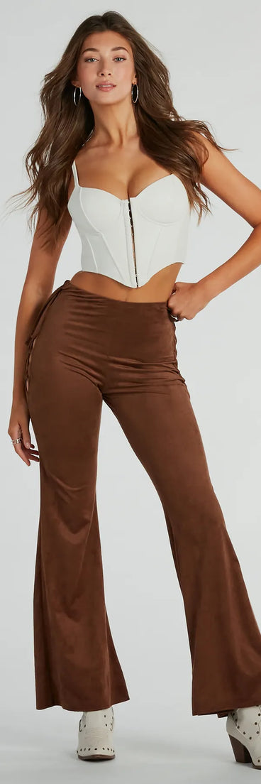 The All Laced-Up Flare Faux Suede Pants is a trendy women's bottom in brown, designed with modern details and alluring textures to complete chic outfits for 2025.