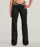 
Upgrade your style game for 2025 with the Country Edge Buckle High-Rise Waist Flare Pants in black, perfect for any fashion-forward wardrobe.