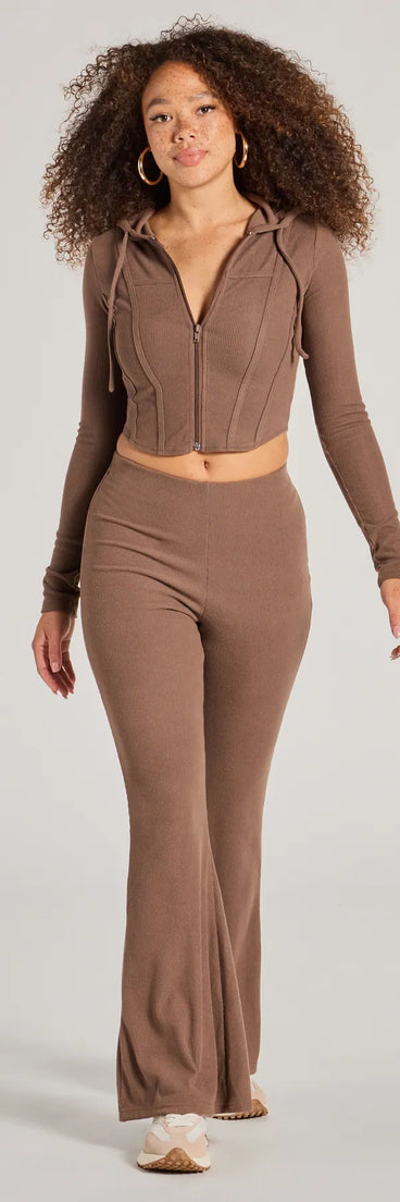 
Upgrade your style game for 2025 with the Chic Fairytale Tiered Lace Hot Shorts in black, perfect for any fashion-forward wardrobe.