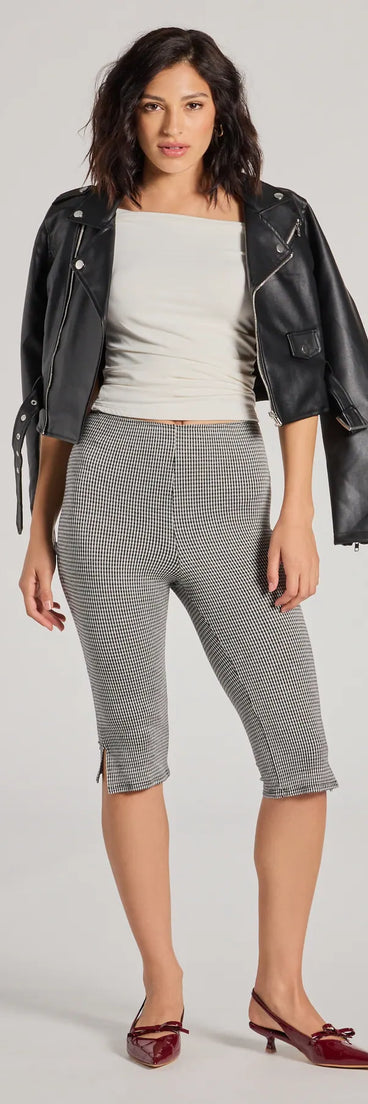 Upgrade your style game for 2025 with the Cool Trend High-Rise Cuffed Wide-Leg Denim Jeans, perfect for any fashion-forward wardrobe.