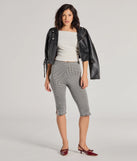 
Upgrade your style game for 2025 with the Cool Trend High-Rise Cuffed Wide-Leg Denim Jeans, perfect for any fashion-forward wardrobe.