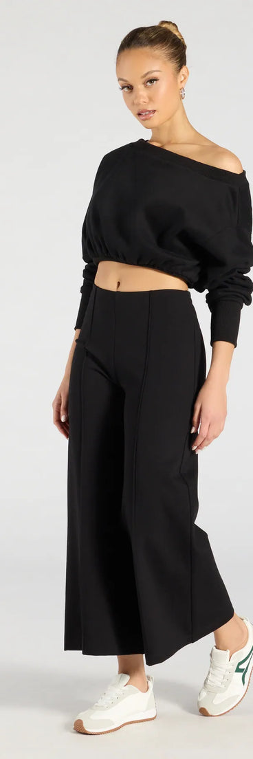 Pair the Dare To Flare High-Rise Ponte Pants with your favorite crop or bodysuit for effortless warm-weather looks with on-trend black pants that speak your style.