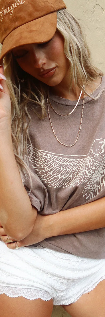 Create bold, fashion-forward looks for your feed with the Cuter Than Ever Lace Ruffle Shorts in ivory, a must-have piece from Windsor’s collection of stylish bottoms for women.