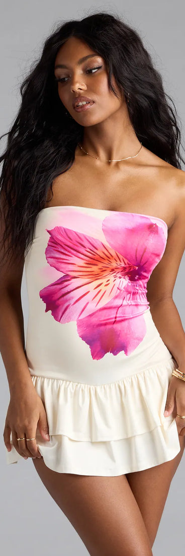 With its easy fit and flirty cut, the On Island Time Strapless Floral Romper is a ivory one-piece that brings fun, freedom, and movement to your weekend look.