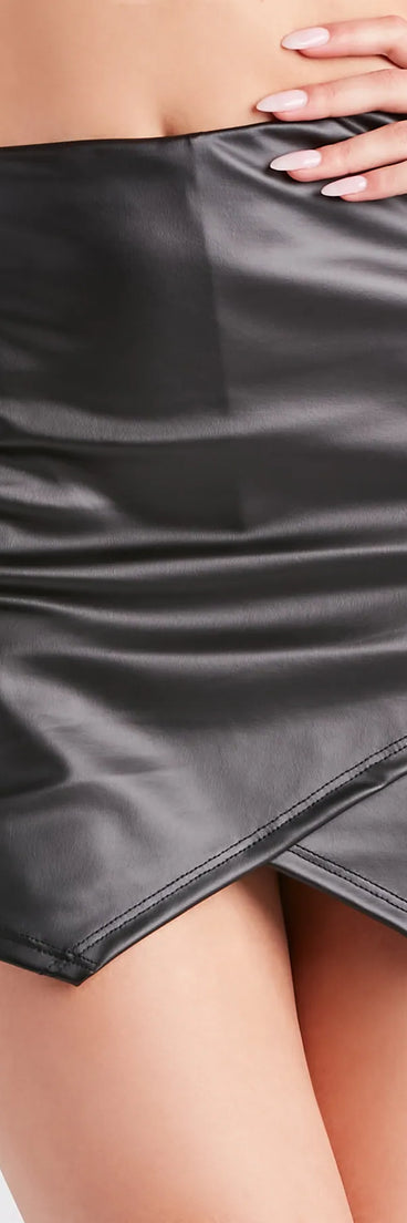 The Night-Out Energy Faux Leather Wrap Skort is a trendy women's bottom in black, designed with modern details and alluring textures to complete chic outfits for 2025.