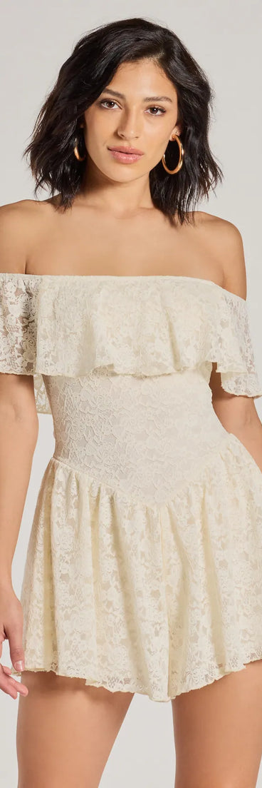 
Upgrade your style game for 2025 with the Coolest Deets Wrap-Front Denim Cargo Skort in black, perfect for any fashion-forward wardrobe.