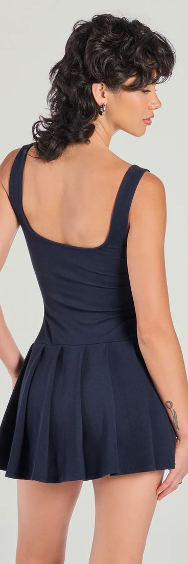 Whether you're headed to brunch or running errands, the Flirty Girlie Bow Pleated Skirt Romper in navy blue delivers effortless style in a breathable, go-to casual dress.