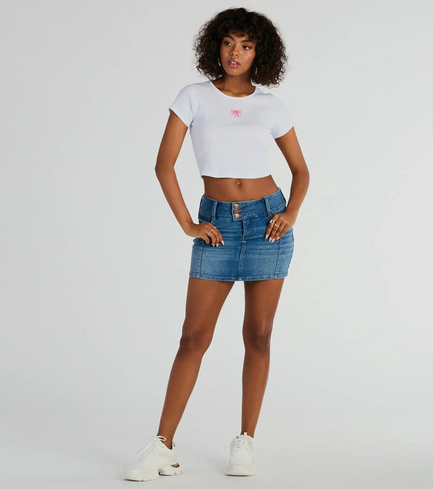 Create bold, fashion-forward looks for spring or summer with the Always A Classic Mid-Rise Denim Mini Skirt in medium denim wash, a must-have piece from Windsor’s collection of stylish bottoms for women.