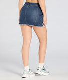 Perfect for weekend hangs, late-night pics, and everything in between, the Cute Expectation Mid-Rise Denim Mini Skirt in dark denim wash brings that cool-girl vibe to any fit check.