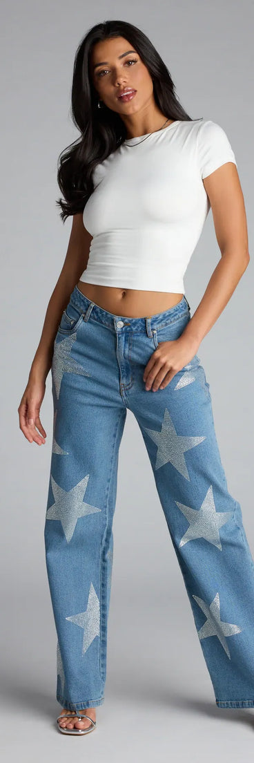 Stay polished and comfortable in the Starstruck Straight-Leg Denim Jeans, trendy medium denim wash pants for women that transition from everyday looks to weekend slay.