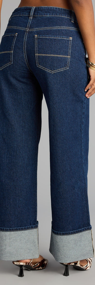 This piece brings trend-right energy to the High Roll Mid-Rise Straight Leg Denim Jeans, perfect for fall outfits that stand out.