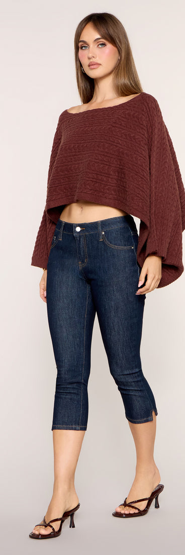 Short Story Dark Wash Denim Capri Pants