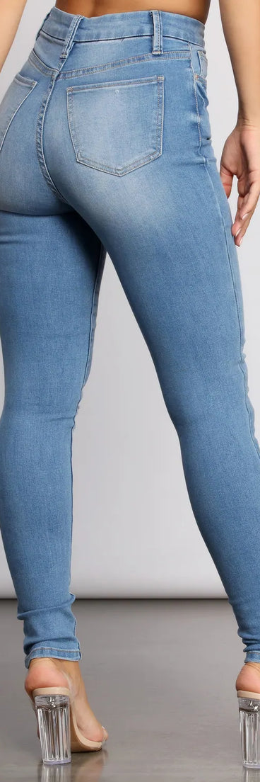 On the Rise Destructed Skinny Jeans