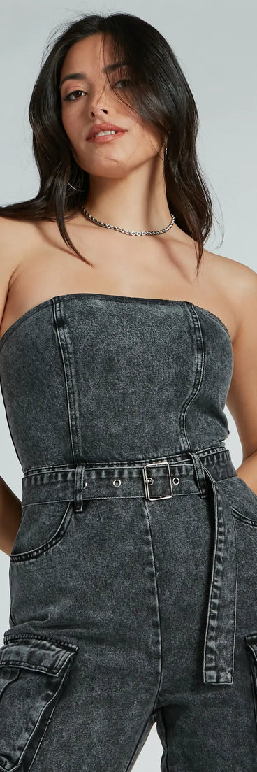 The Pit Stop Strapless Cargo Acid Wide-Leg Denim Jumpsuit is a trendy women's bottom in black, designed with modern details and alluring textures to complete chic outfits for 2025.