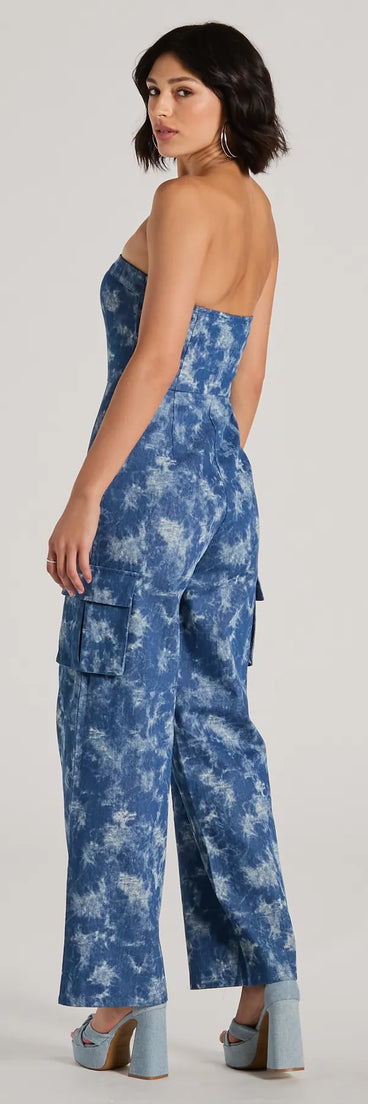  Good Vibes Strapless Tie-Dye Wide-Leg Cargo Jumpsuit is a women's jumpsuit with an on-trend leg style and elevated fabric that adds texture, perfect for crafting effortless office-ready winter outfits.