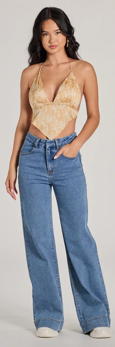 The Easy Coolness Wide-Leg Denim Jeans is a pair of stylish women's denim pants, perfect for creating easy winter outfits, from casual days to holiday gatherings.