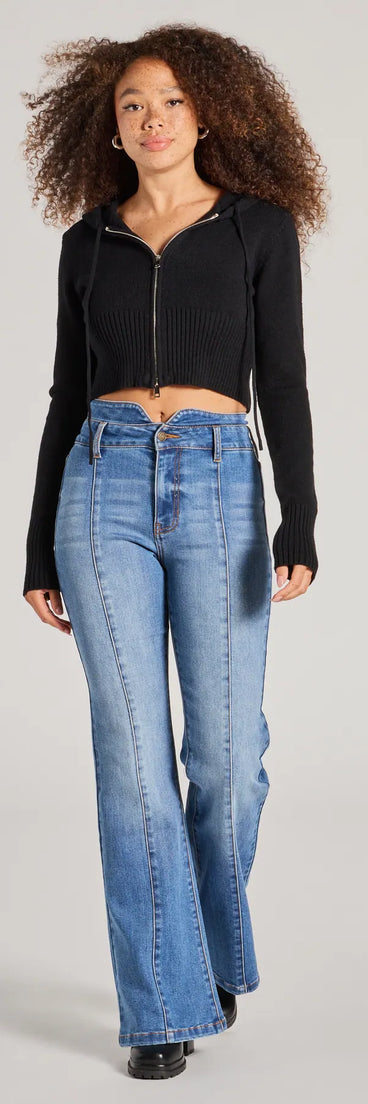 
Upgrade your style game for 2025 with the Retro Chic Wavy Striped Crochet Midi Skirt in natural, perfect for any fashion-forward wardrobe.