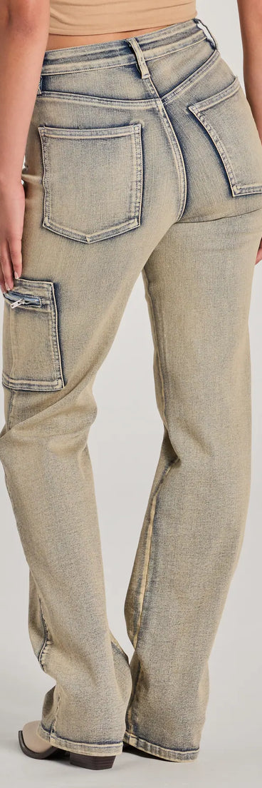 The Cool Edge High-Rise Straight-Leg Denim Jeans is a trendy women's bottom in denim, designed with modern details and alluring textures to complete chic outfits for 2025.