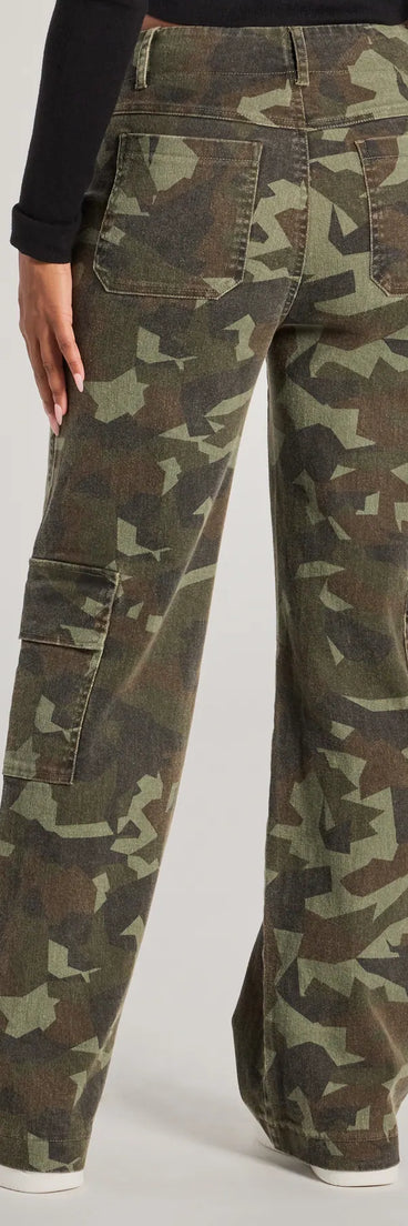  Effortlessly Chic Mid Rise Camo Cargo Denim Pants is a pair of women's pants with an on-trend leg style and elevated fabric that adds texture, perfect for crafting effortless office-ready winter outfits.