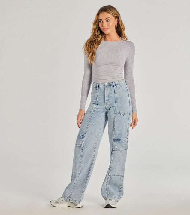The Streetwear Vibe High-Rise Cargo Denim Jeans is a trendy women's bottom in medium denim wash, designed with modern details and alluring textures to complete chic outfits for 2025.